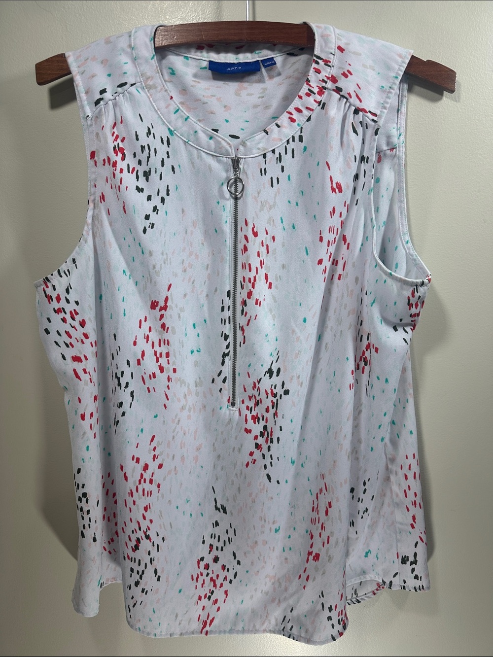 APT 9Sleeveless Zip-Front Printed Top White with Red, Black & Teal Accents Large